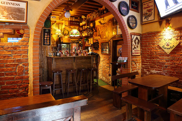 Chimney Pub Pontedera birreria paninoteca piatti unici stuzzicheria