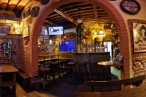 Chimney Pub Pontedera birreria paninoteca piatti unici stuzzicheria