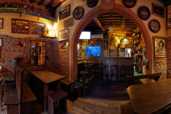 Chimney Pub Pontedera birreria paninoteca piatti unici stuzzicheria